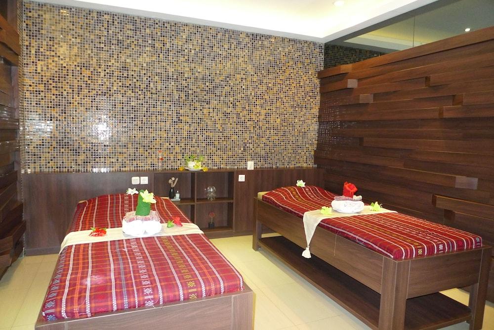 Lombok Raya Hotel Матарам Экстерьер фото