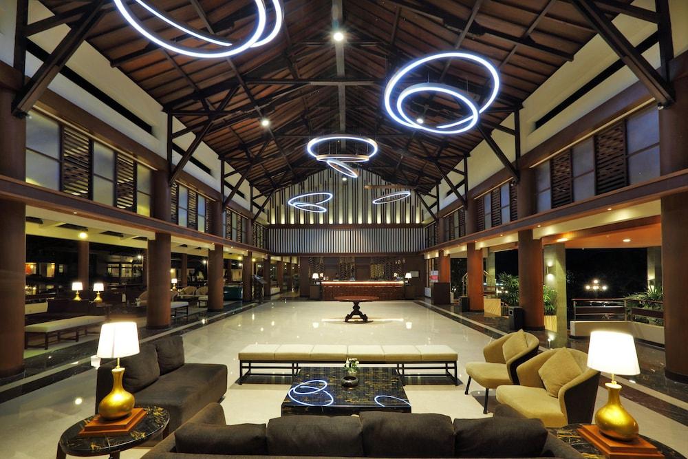 Lombok Raya Hotel Матарам Экстерьер фото