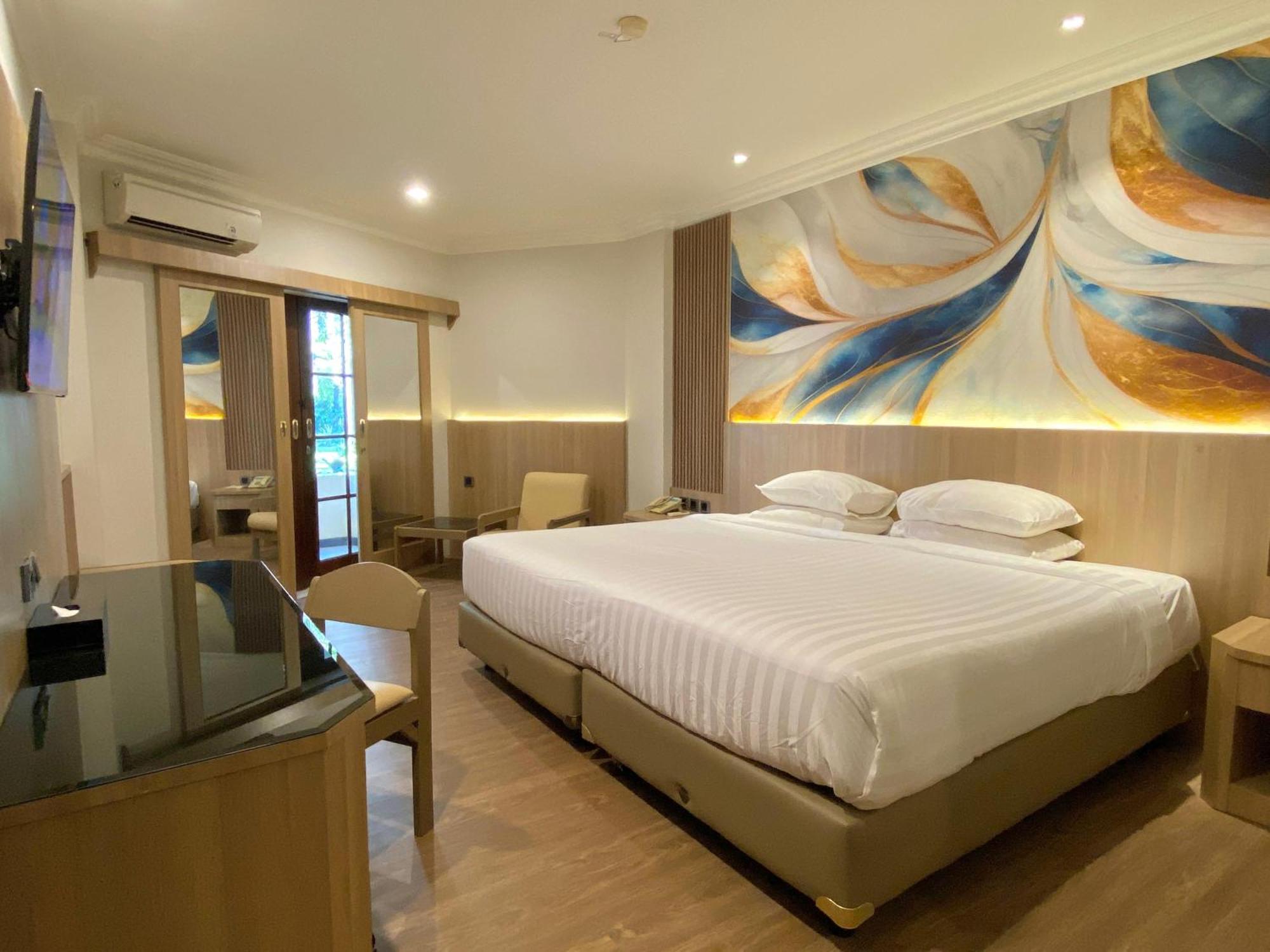 Lombok Raya Hotel Матарам Экстерьер фото