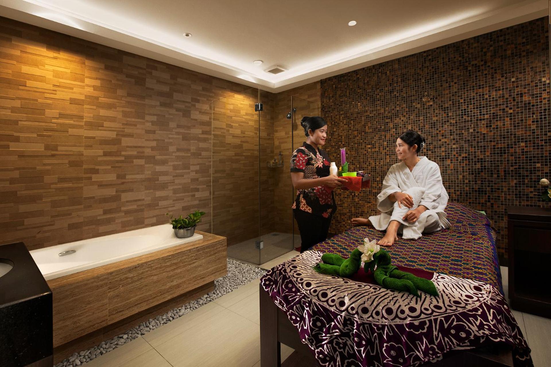 Lombok Raya Hotel Матарам Экстерьер фото