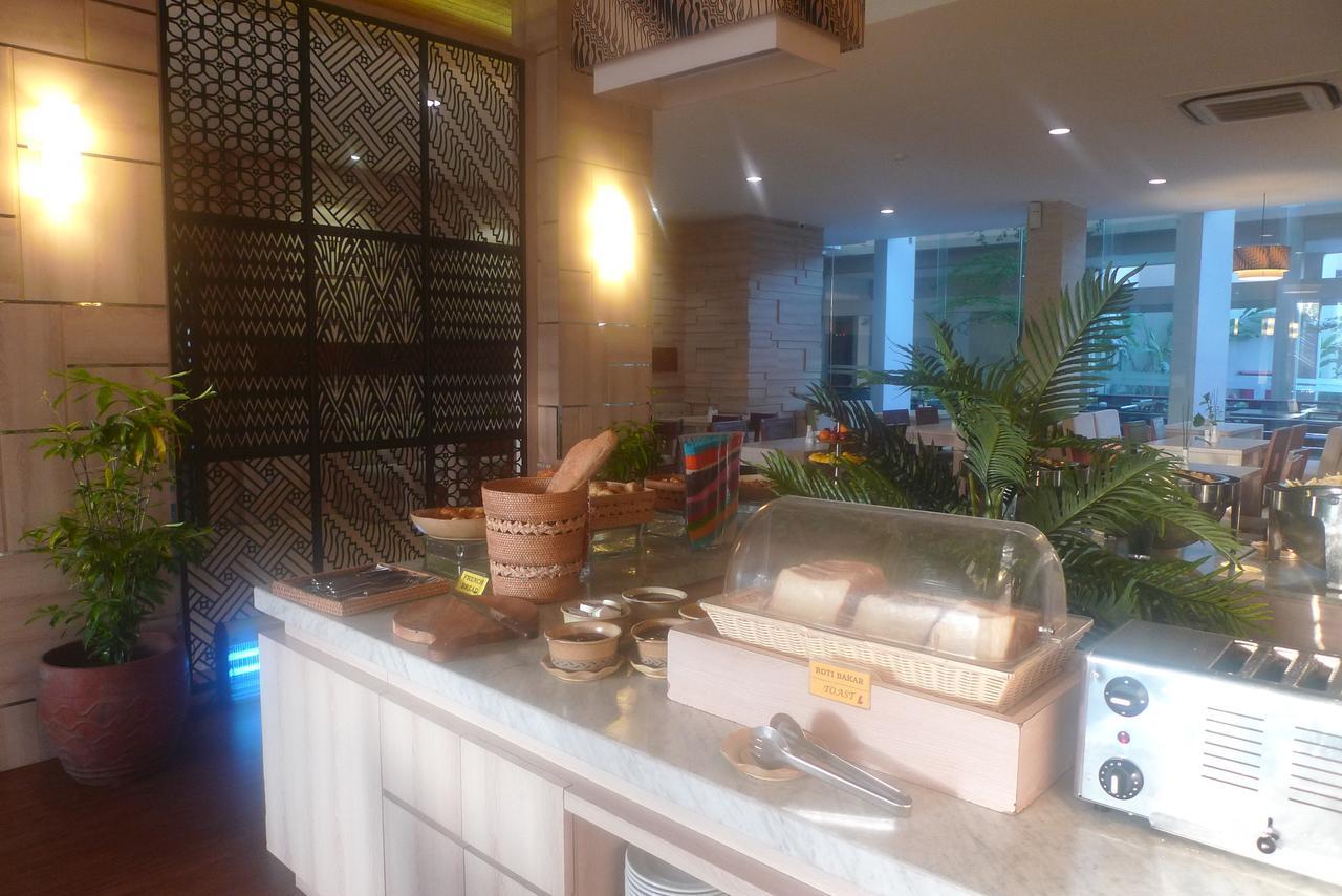 Lombok Raya Hotel Матарам Экстерьер фото