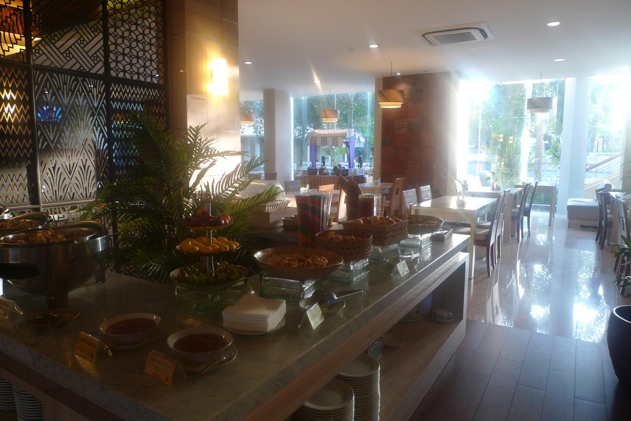Lombok Raya Hotel Матарам Экстерьер фото